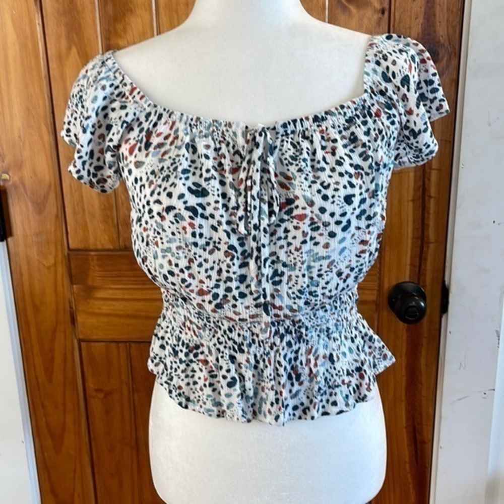 Sadie & Sage Medium White Blue Animal Print Leopard cap Sleeve Top Y2K 90s